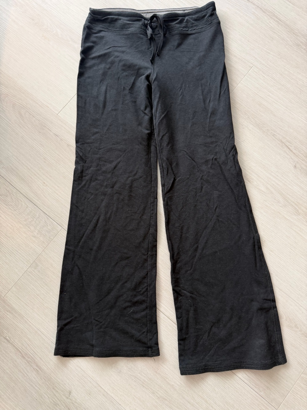 Women’s Alo Black Wide Leg Stretch Casual Pants